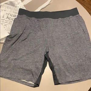 Lululemon Men’s T.H.E. Short 9" with nulux Liner